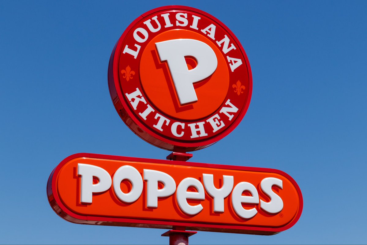 DallasTexasTV's tweet photo. Popeyes faces $1.5M lawsuit after two Texas customers find “condom-like object” in chicken https://t.co/EOw7kt2TJl