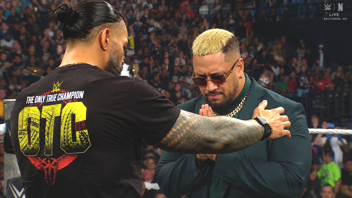 MichaelJoardan's tweet photo. Do You Think That Solo Sikoa Will Join Roman Reigns' OG Bloodline On #WWERAW Next Week?? https://t.co/TCFWbGhR1e
