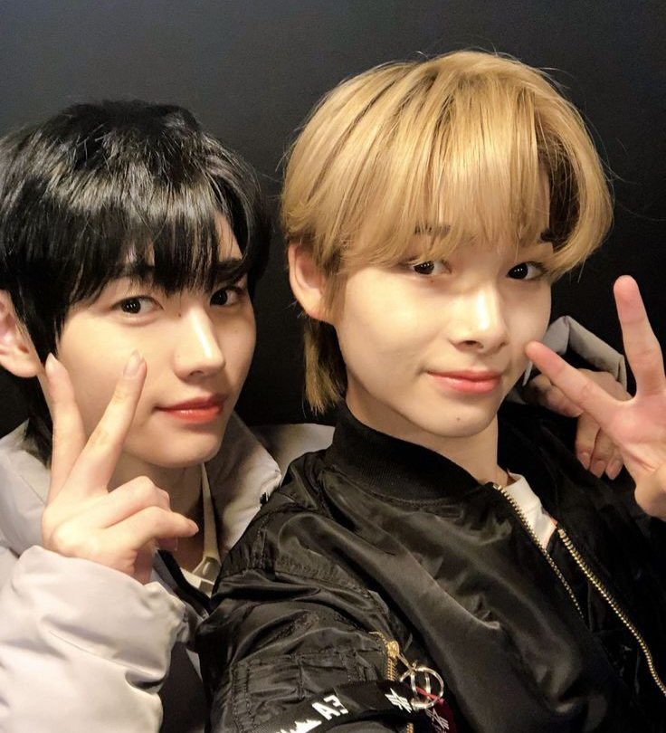 iaevso's tweet photo. 운명즈사랑하오….♥ https://t.co/ZE1LCp6OSE