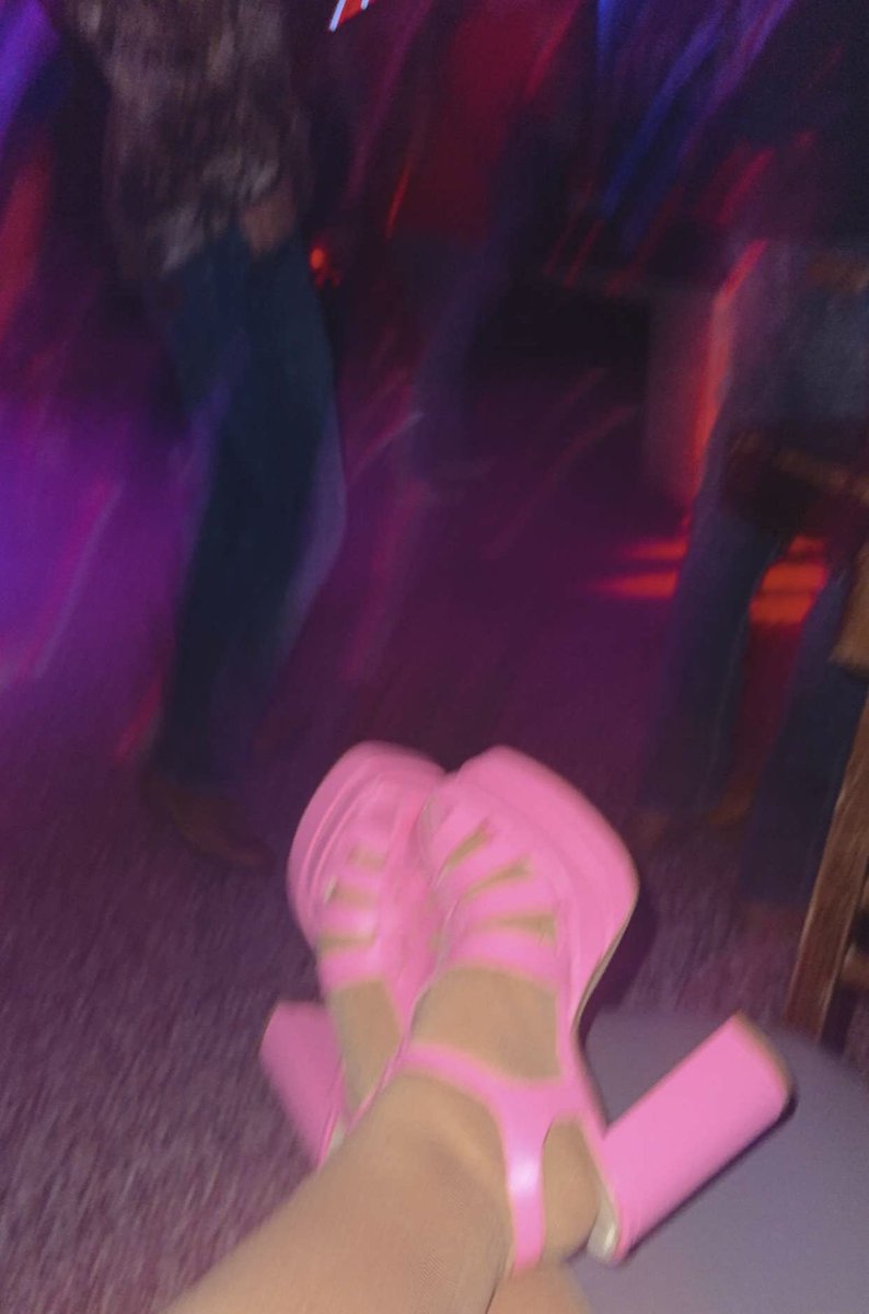 Reallycoolhuh's tweet photo. I can’t wait for Halloween .. throwback to last years shoes 😍 https://t.co/X3n6AtDeEs