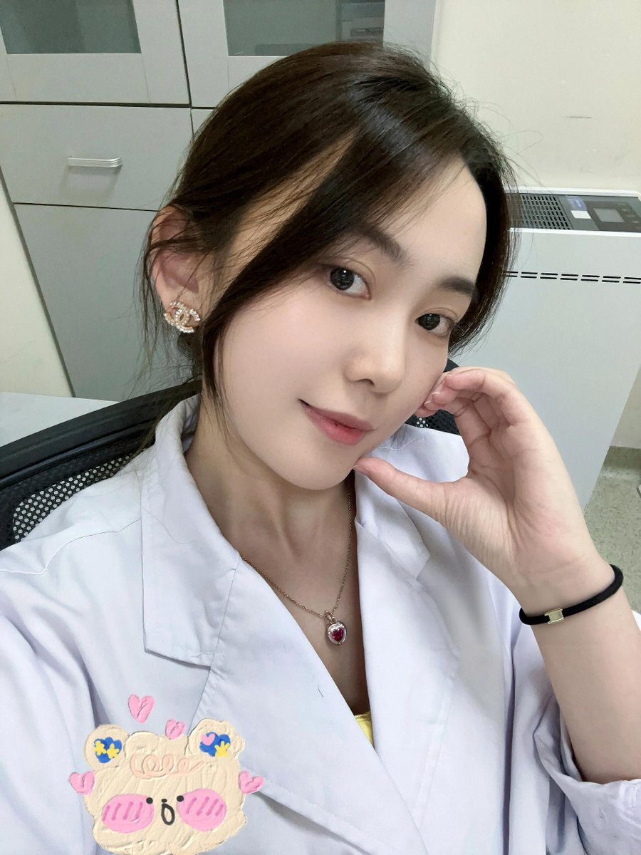 0p2da's tweet photo. 有時候忙到連自己都照顧不好
但還是會習慣先照顧別人… 真的好累😭 
有同溫層嗎？ 讓我知道我不孤單 https://t.co/VJdcOTdsrf