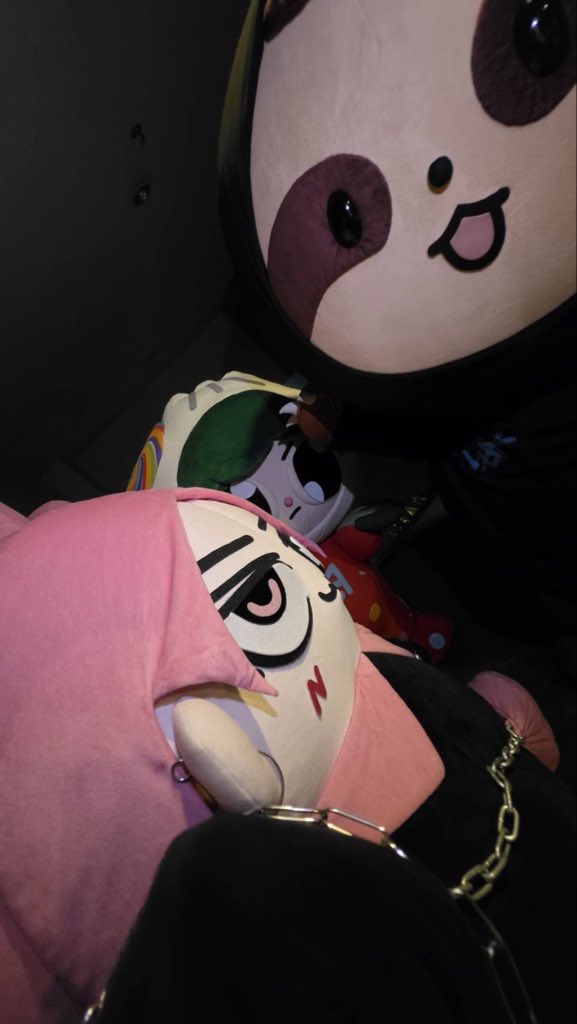 babykhunker's tweet photo. ชั้นชอบจริงๆ นะรูปเซลฟี่จากหลานอะ ไม่ว่าใครจะถือกล้องคืออ้วมหมดรูปไม่เคยเห็นเต็มหน้าเพราะแขนสั้น 4556665444555666555544555555555555555555555 https://t.co/mweet4JcT5