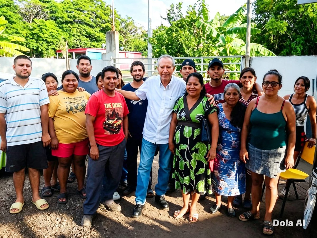 SFASinfronteras's tweet photo. LLAMA BERTRUY A CONSTRUIR UNIDAD DESDE EL DIÁLOGO CIUDADANO

• El coordinador de la Unión Democrática por Tabasco destaca encuentros con habitantes de Centro y plantea que escuchar, dialogar y cumplir acuerdos son claves para fortalecer la democracia
 https://t.co/lw4PHmL16K https://t.co/y6jGr0Bau7