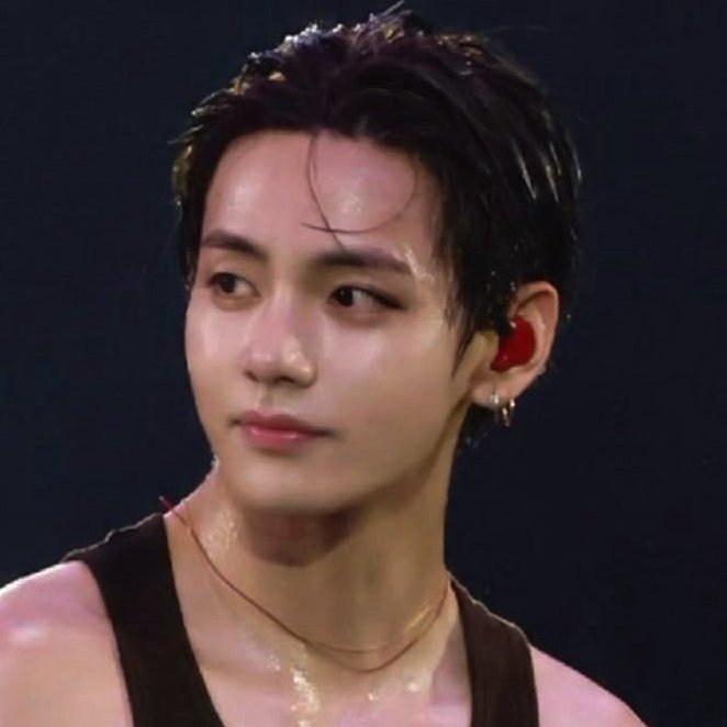 thvgaggedme's tweet photo. god created men and sent taehyung as an apology. https://t.co/5qTWySMj9g