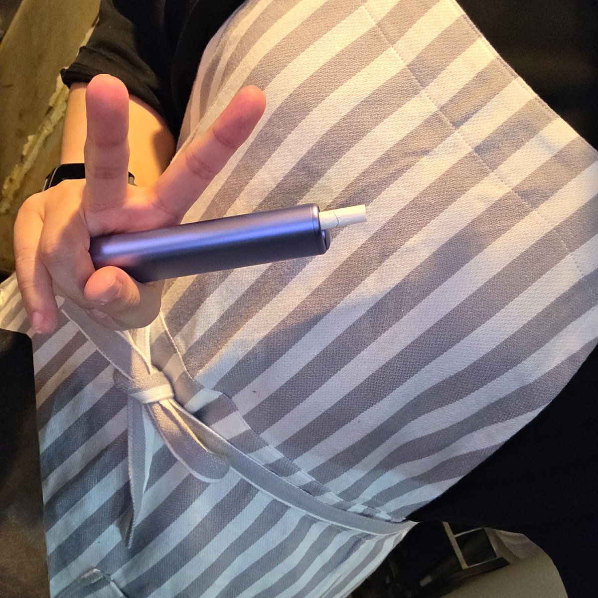 hi_tan615's tweet photo. 最近のひかる通信

🐟泳がせ釣り、無念でした

🚬新しいのやっと届きました

👩‍🍳最近エプロンしてます

#アニソンバー #カラオケバー #ダーツバー #歌い放題 #投げ放題 #飲み放題 #新宿 #歌舞伎町 #歌舞伎町タワー #釣り https://t.co/Xlw6x3tagU