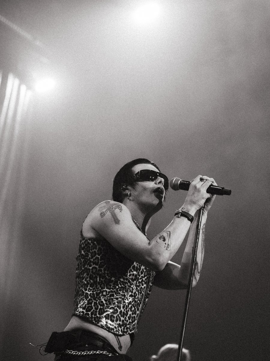 yungblud's tweet photo. What a tour! Till next time 🇺🇸 https://t.co/vq0PI49TO5