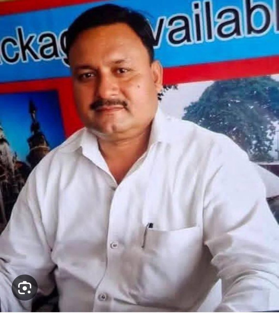 Mohit_Tripathii's tweet photo. #गोरखपुर 8 अगस्त को शिवकुमार तिवारी की निर्मम हत्या से मन बहुत दुःखी भी है और क्रोधित भी है 😡
कानून व्यवस्था दोषियों पर सख्त कार्यवाही करते हुए फांसी की सज़ा सुनाए और सभी दोषियों के सम्पति पर बुलडोजर चलाकर जमीदोंज करे।

दुःखद निःशब्द🙏

@JitinPrasada @myogiadityanath @dgpup @CMOfficeUP @narendramodi 

#gorakhpur #शिवकुमारतिवारीहत्याकांड #gorakhpurpolice