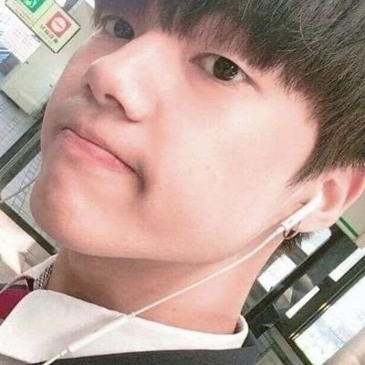 woolipmole's tweet photo. he didn’t change a single bit https://t.co/Ngbwef4DGp