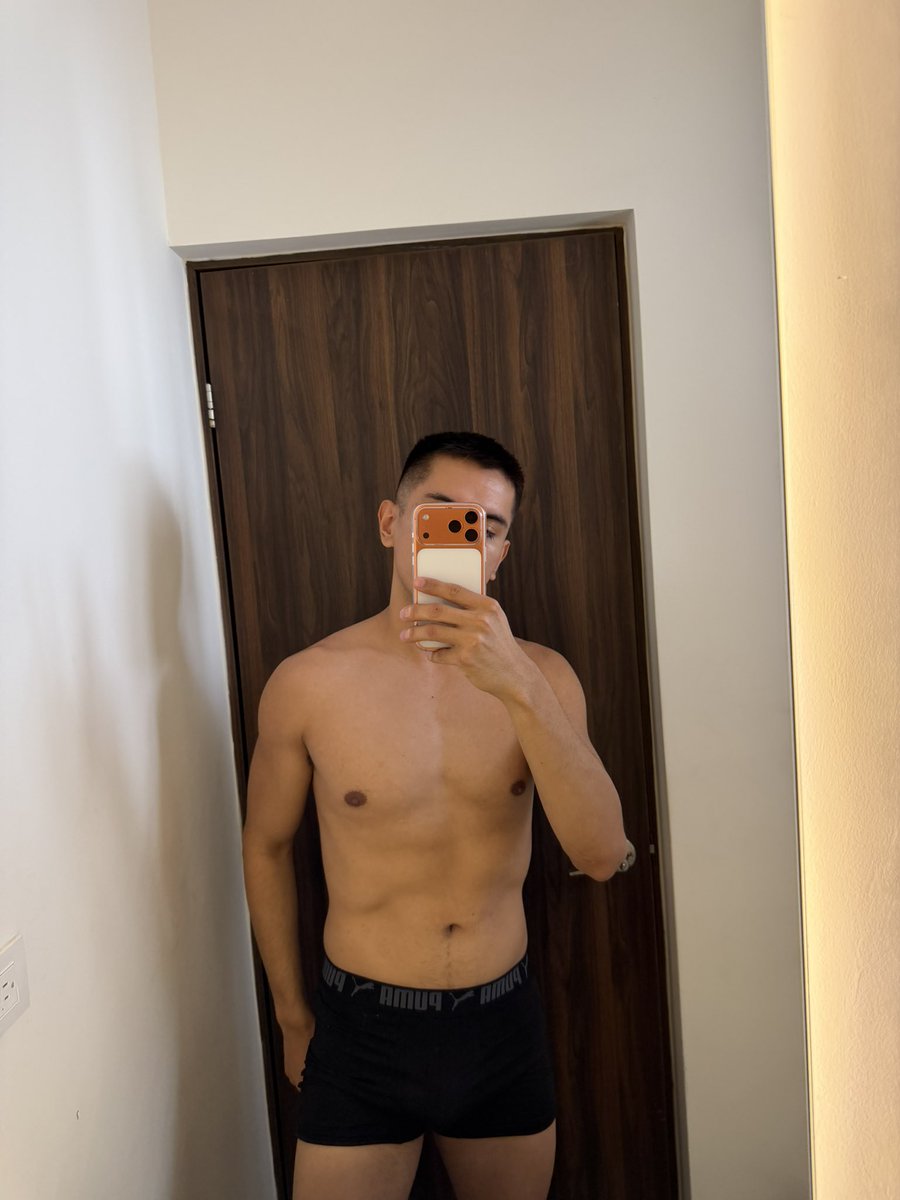 RamyroTorres's tweet photo. Después del gym 🥵 https://t.co/DTLjTd9SPs