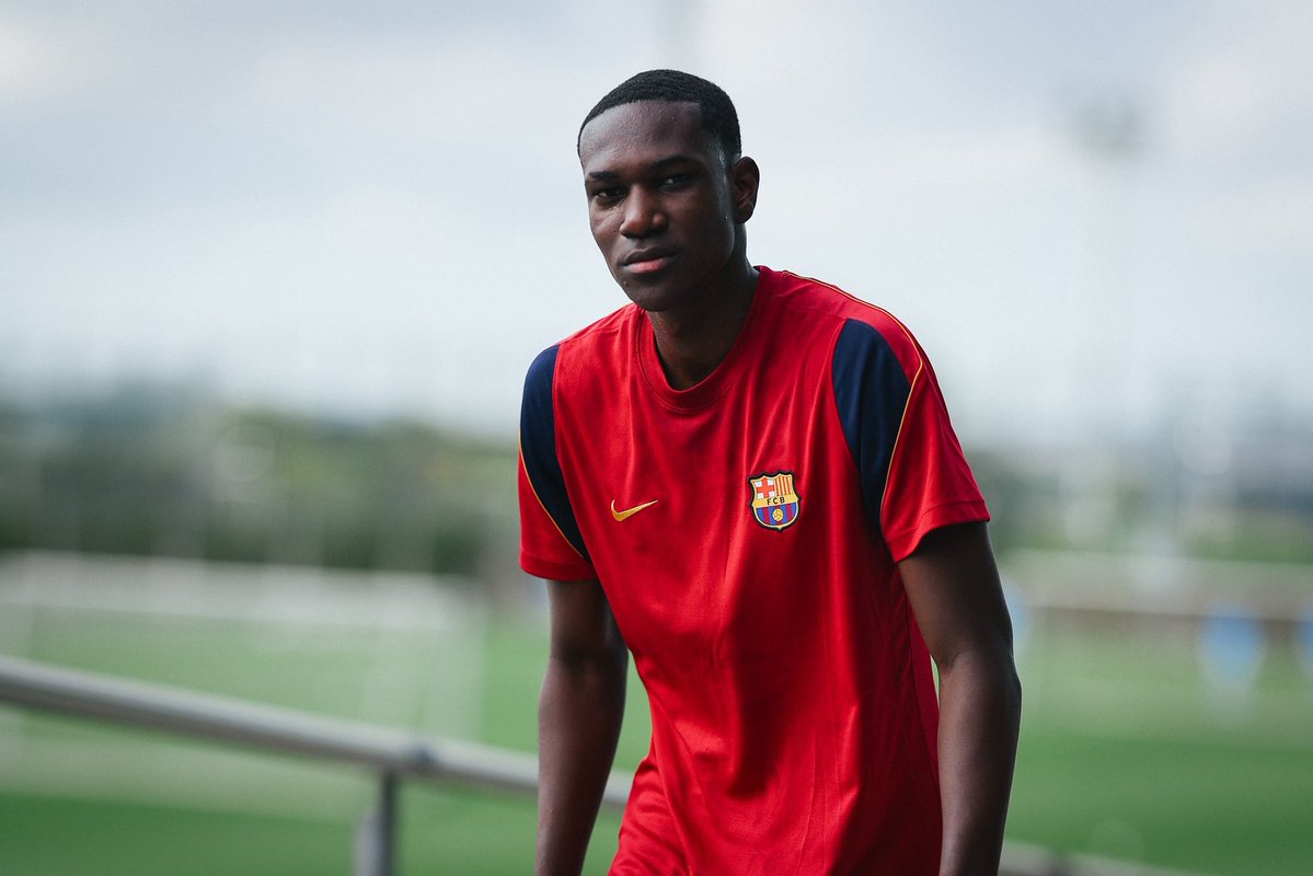 SebasDecker's tweet photo. El lateral izquierdo ecuatoriano Josué Caicedo 🇪🇨 entrenó hoy por primera vez con el Barça B, al mando de Juliano Belletti. https://t.co/a9rBSeTEtV