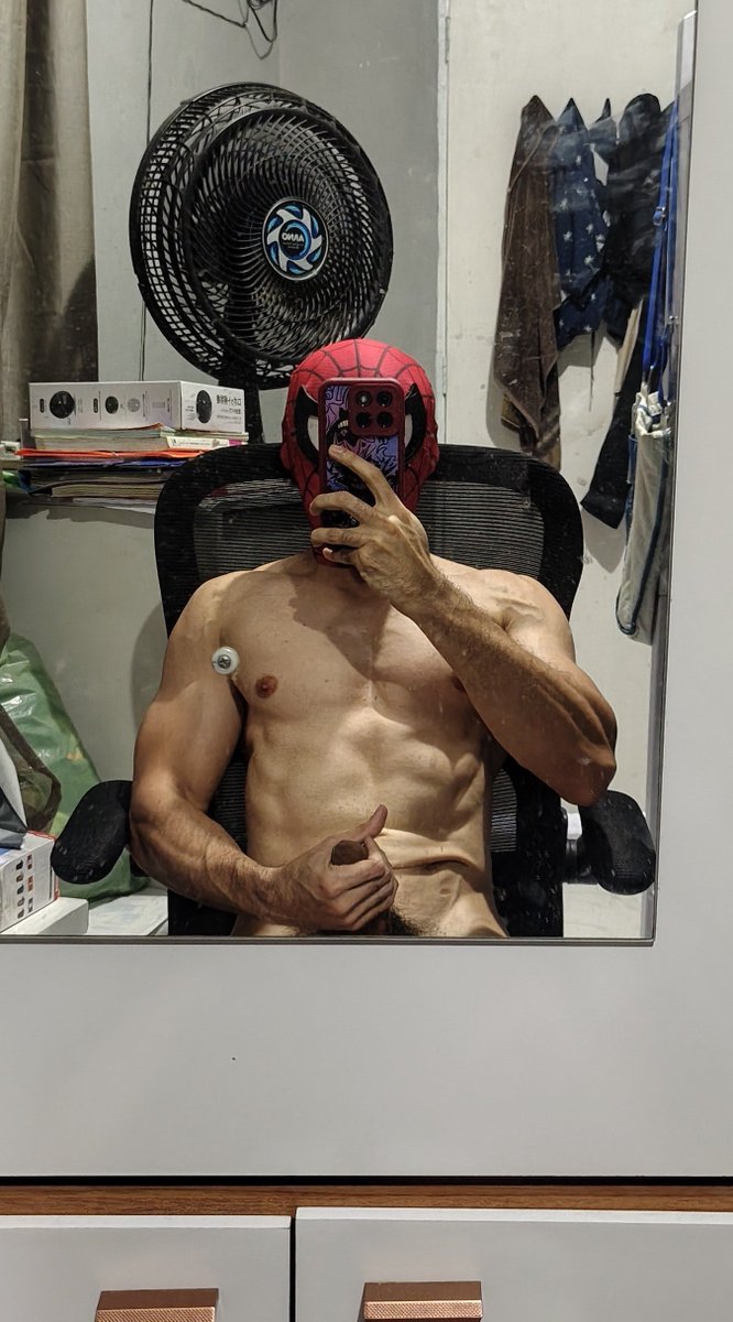 bfmuscle's tweet photo. Chudai 🔥 
What you want to do with this spyder-man? https://t.co/Oz5S0NQztl