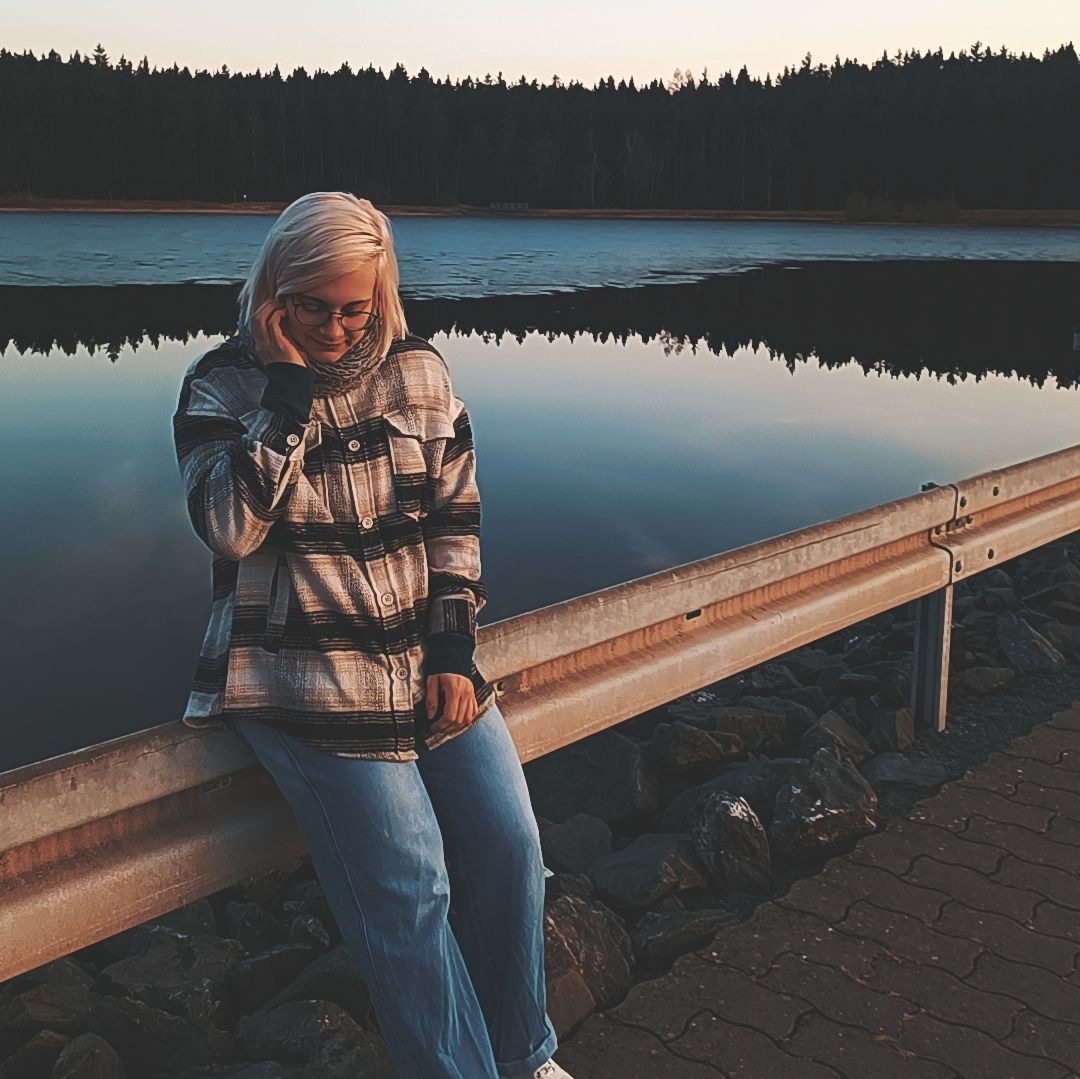 AkikoYuOfficial's tweet photo. Sommer und Winter Akiko, wollte beim ersten Bild eigentlich ๐ zeigen aber war zu langsam, dafรผr kommt der Oberschenkel gut ๐ die anderen Bilder sind schon einige Jahre her, unglaublich...
#outdoorlife #summerfit #builtstrong #fitlifebalance #stayactivemyfriends https://t.co/lDKweaDAyg