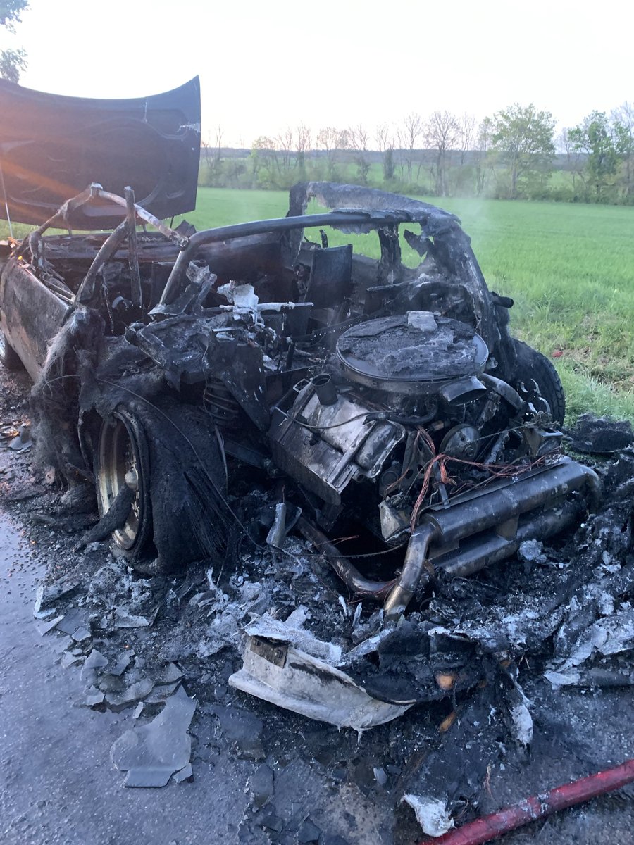 JLRPRS's tweet photo. @Ulrich403 Sympa la v6! Vérifie bien tes durites d’essences, ça m’a coûté la mienne il y a quelques années… https://t.co/8TGps2QNt6
