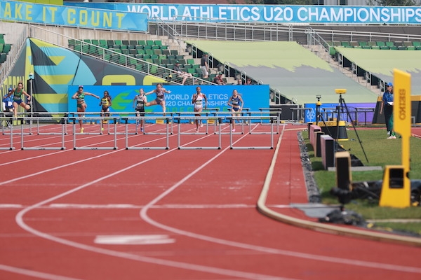 Youthrunner's tweet photo. 🇺🇸 New Jersey’s Natalie Dumas shines at the World U20 Championships! 🏃♀️🔥
Dumas ran 58.86 for 2nd in her 400m hurdles heat, then advanced to the semifinals, finishing 9th in 1:11.76.
#WorldU20 #400mHurdles #TrackAndField #TeamUSA Photos #KlotzImages #YouthRunner https://t.co/EjaOKgWfjw