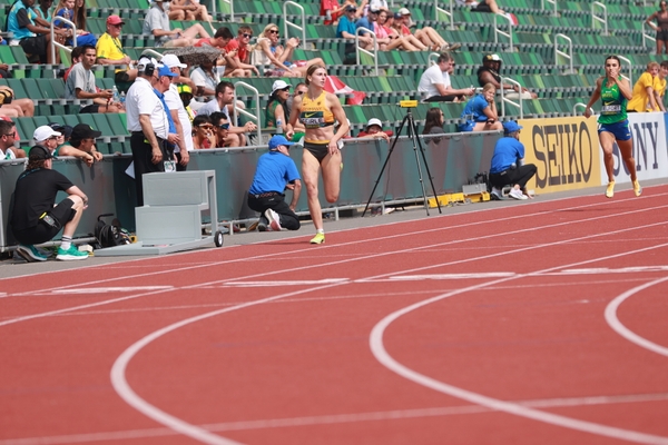 Youthrunner's tweet photo. 🇺🇸 New Jersey’s Natalie Dumas shines at the World U20 Championships! 🏃♀️🔥
Dumas ran 58.86 for 2nd in her 400m hurdles heat, then advanced to the semifinals, finishing 9th in 1:11.76.
#WorldU20 #400mHurdles #TrackAndField #TeamUSA Photos #KlotzImages #YouthRunner https://t.co/EjaOKgWfjw