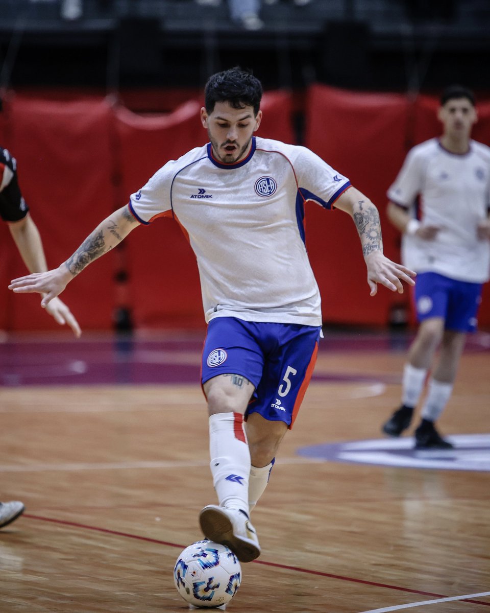 CASLAFutsal's tweet photo. Próxima fecha, ¡confirmada! 👊

El sábado desde las 20:30, #SanLorenzo jugará ante Hebraica, en el Polideportivo Roberto Pando, por la fecha 2️⃣5️⃣ del Torneo de AFA. 

💙❤️💪 ¡Vamos, Ciclón! https://t.co/XWc3YVMgIu