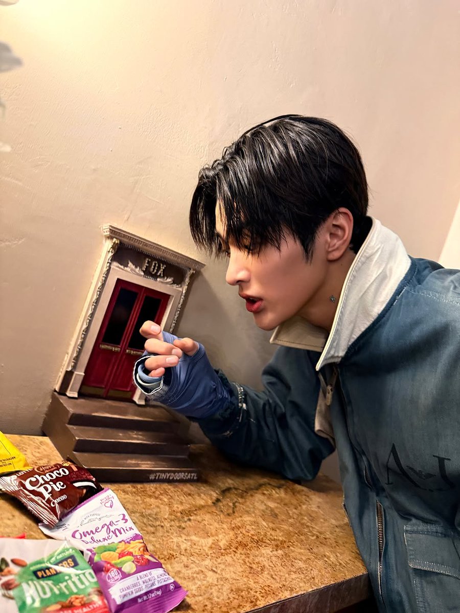 Koeonh's tweet photo. Atlanta! you guys shook this whole theater❤️‍🔥 https://t.co/JTLVYvwPUE