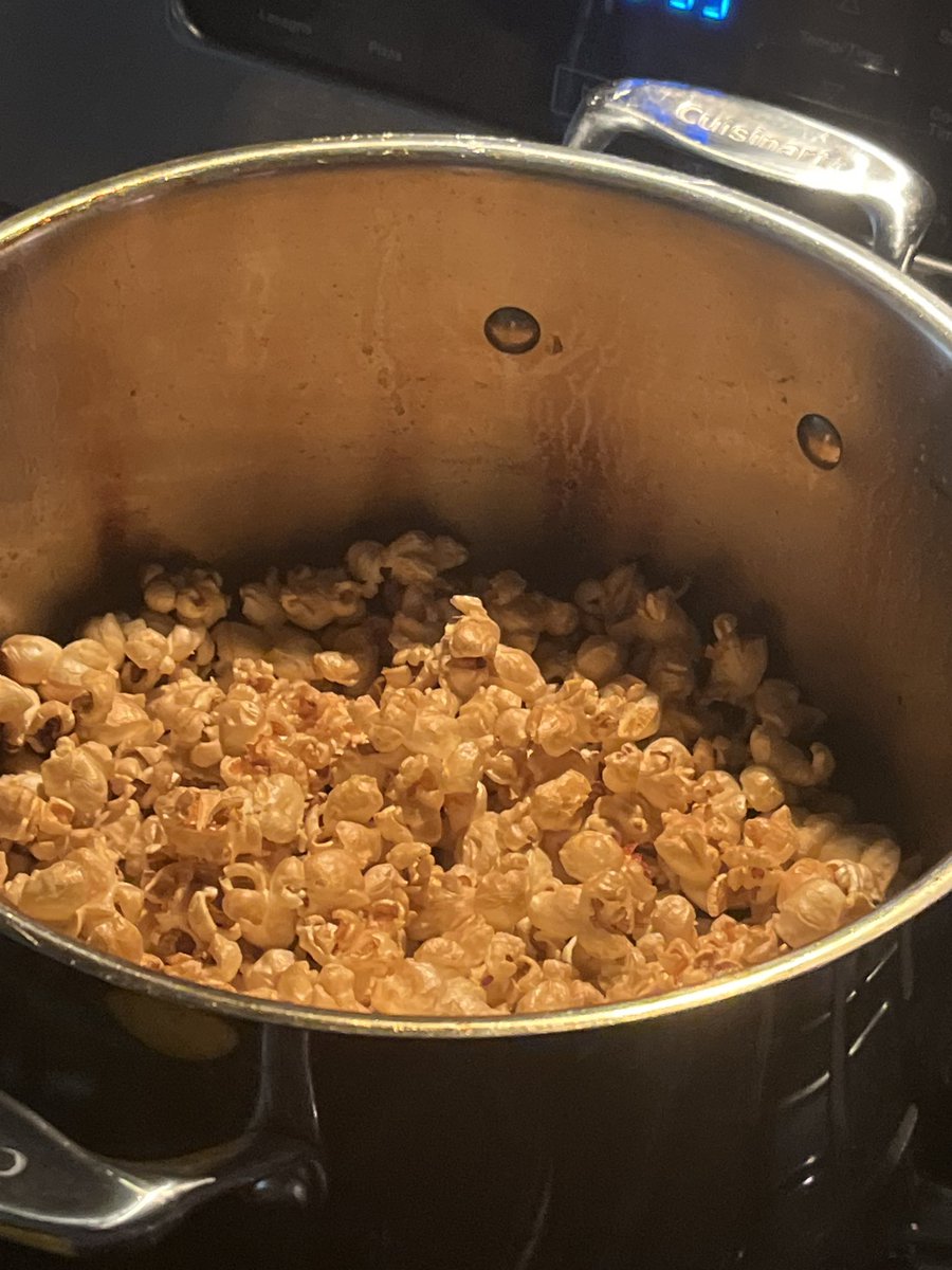 SUSANTHESTPILOT's tweet photo. Fuck my stupid life this is why I don't cook this shit sucks https://t.co/QuAFauOw8n