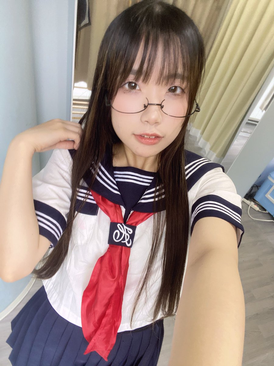 omame_honey2's tweet photo. びびび8月定期公演ありがとうございましたー！！！
今月も最高に楽しかったです♪♪
ジャンプと原色も解禁だし、滅みんなに付き合ってもらえて大満足だし、セーラー服で縁日もたくさん勝てたし✌️
貴重な祝日に足を運んでくださって本当にありがとうございました〜🙇‍♂️！ https://t.co/NsAoqrMMx2
