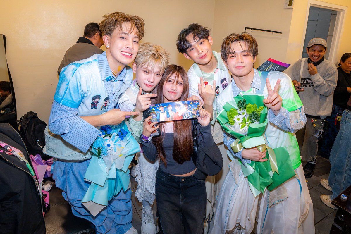 AJAAofc's tweet photo. The P-POP community support was at an absolute 100% for GAME START. Having our fellow artists in the Skydome made this milestone so much more special. 🔥

A massive, heart-filled shoutout to VXON, KAIA Angela and, XONARA for pulling up and taking photos with us.

Huge love and gratitude as well to G22, Yes My Love, 1621, AZTER, 6SENSE Hunter, Cloud 7 Egypt, DNA, NXT, and GenZix for coming through to support our big night! Your love means everything to us! 💖

#AJAA
#AJAAGameStart
#AJAAFirstConcert
#CornerstoneConcerts