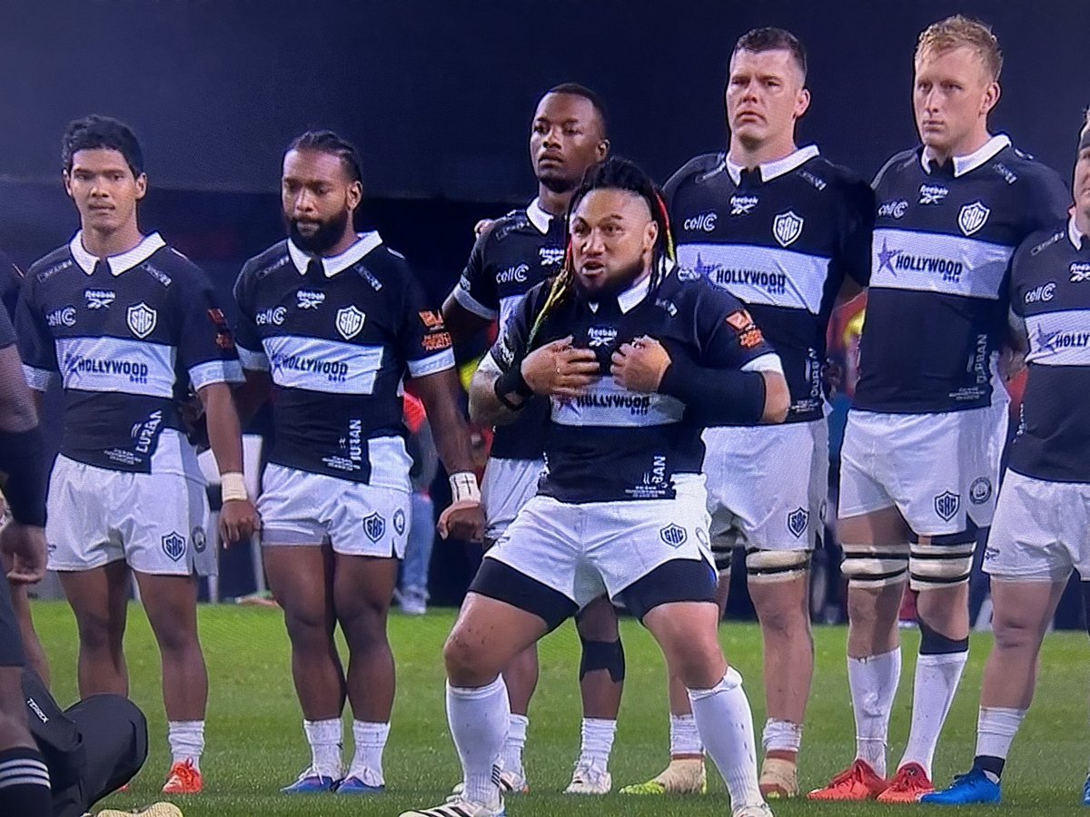 Kudu314's tweet photo. One of the absolutely coolest things I’ve ever seen in Rugby! It looked like Ma’a Nonu answered the Ka Mate with his single Kapa o Pango. Absolute chills!! #SHAvNZL https://t.co/8x2IpImd4Y