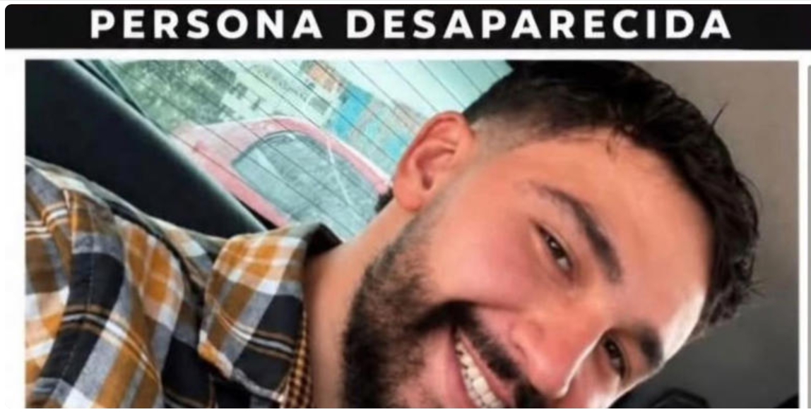 pedroazuluaga's tweet photo. Su nombre es Juan Felipe Giraldo. Primero le dijeron al padre que estaba en una lista de heridos, pero no lo ha encontrado en ningún hospital de la ciudad. Cualquier información pueden escribirme al DM. https://t.co/s9l4V305q9
