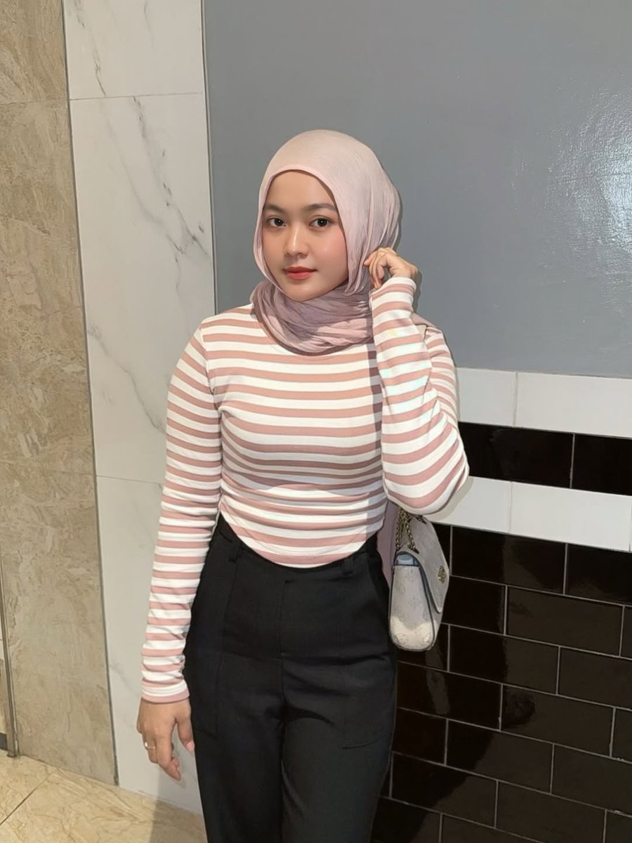 sesiliasheila's tweet photo. Aku open hari ini ya beb.
Wa: 0851-9438-2937
#openbobogor
#bobogor
#expobogor https://t.co/wCC4ugIl6O