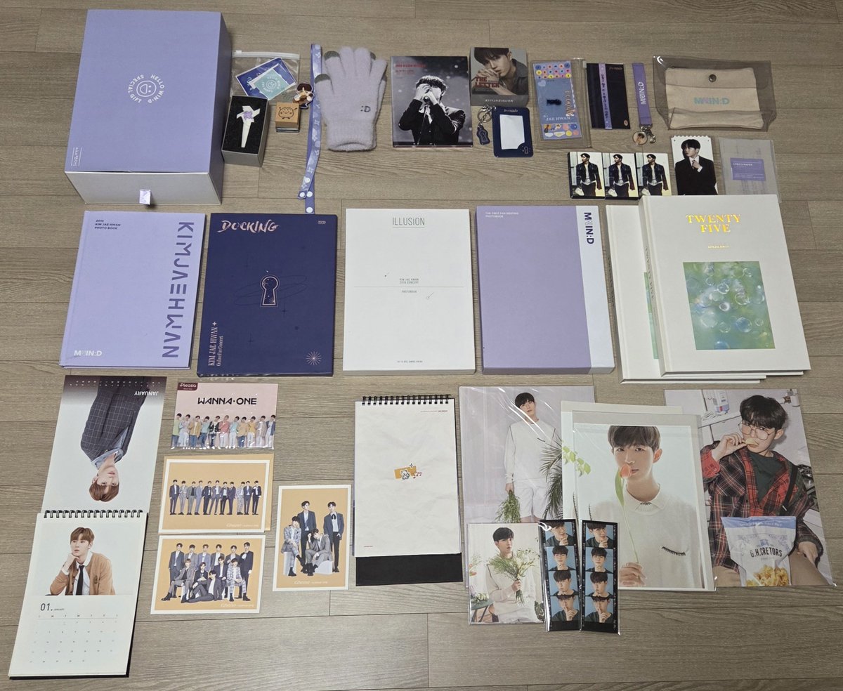 mandu_R_V's tweet photo. 워너원 김재환 포카, 공식 키트, 화보집, 굿즈 양도합니다!
오래 소장하고 있어서 하자가 꽤 있습니다. 하자를 다 적기에는 무리가 있어서 문의하시면 자세히 설명해 드리겠습니다!

모든 굿즈는 개별 구매 가능
가격은 적절한 시세로 제시해주세요!
처분 목적이라 네고 가능

https://t.co/csOzOguf6w https://t.co/6vK7GlXw65