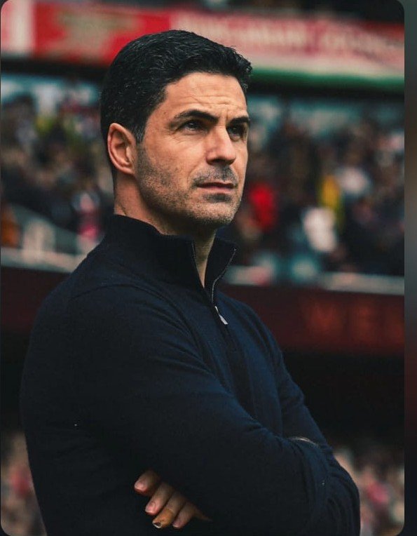 festus69629's tweet photo. 🚨Breaking: Mikel Arteta on Arsenal "offering" Myles Lewis-Skelly to Man United and Chelsea.

🗣️Reporter: “There are reports saying Arsenal offered Skelly to Manchester United and Chelsea. How true is that?”

🗣️Mikel Arteta:
“There is nothing true about the report.

 I have said it before and I will say it again: Skelly is untouchable.

 He has everything we want. His energy, his quality, his mentality  he represents what this club is about. Thinking of selling a player like that would be a crime.

 These stories come out because we’re in the transfer window, and maybe because we’ve added a new midfielder. But that changes nothing.

 Skelly is a huge part of our future. He works every day, he wants to improve, and he loves this club. The fans love him too because they see how much he gives on the pitch.

 I want to assure our supporters: nothing like that will happen. He is staying here. We’re building with him, not without him.