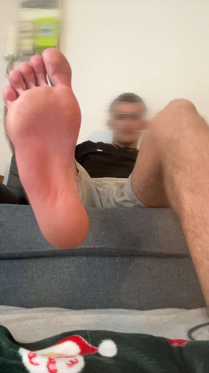 Galy84109481's tweet photo. Vous êtes où ce qui kiff les pieds !🦶💸

#CashMaster #MoneySlave #FinDom #PayPig https://t.co/GLOzG69rru