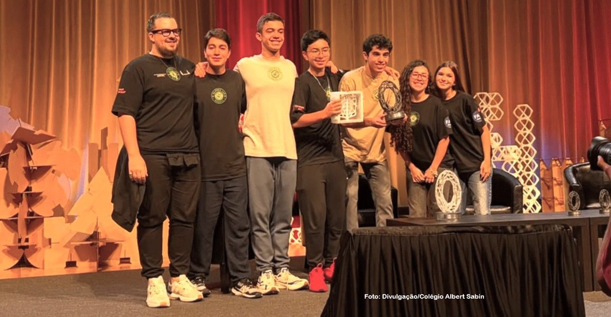 GuiadeEscolas's tweet photo. Estudantes do Colégio Albert Sabin conquistam prêmio internacional de inovação educacional no MIT. Saiba mais em https://t.co/PLwgRoW7rC. https://t.co/mQU3ErL9cq