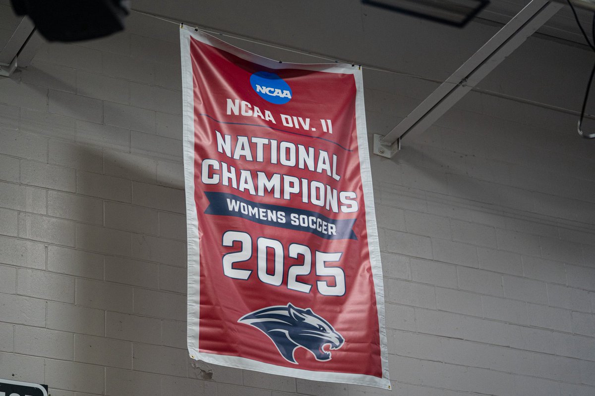 FloridaTechWSOC's tweet photo. Banner = Raised 

#GoPanthers | #TechBuilt https://t.co/MU2Hd0OnQy