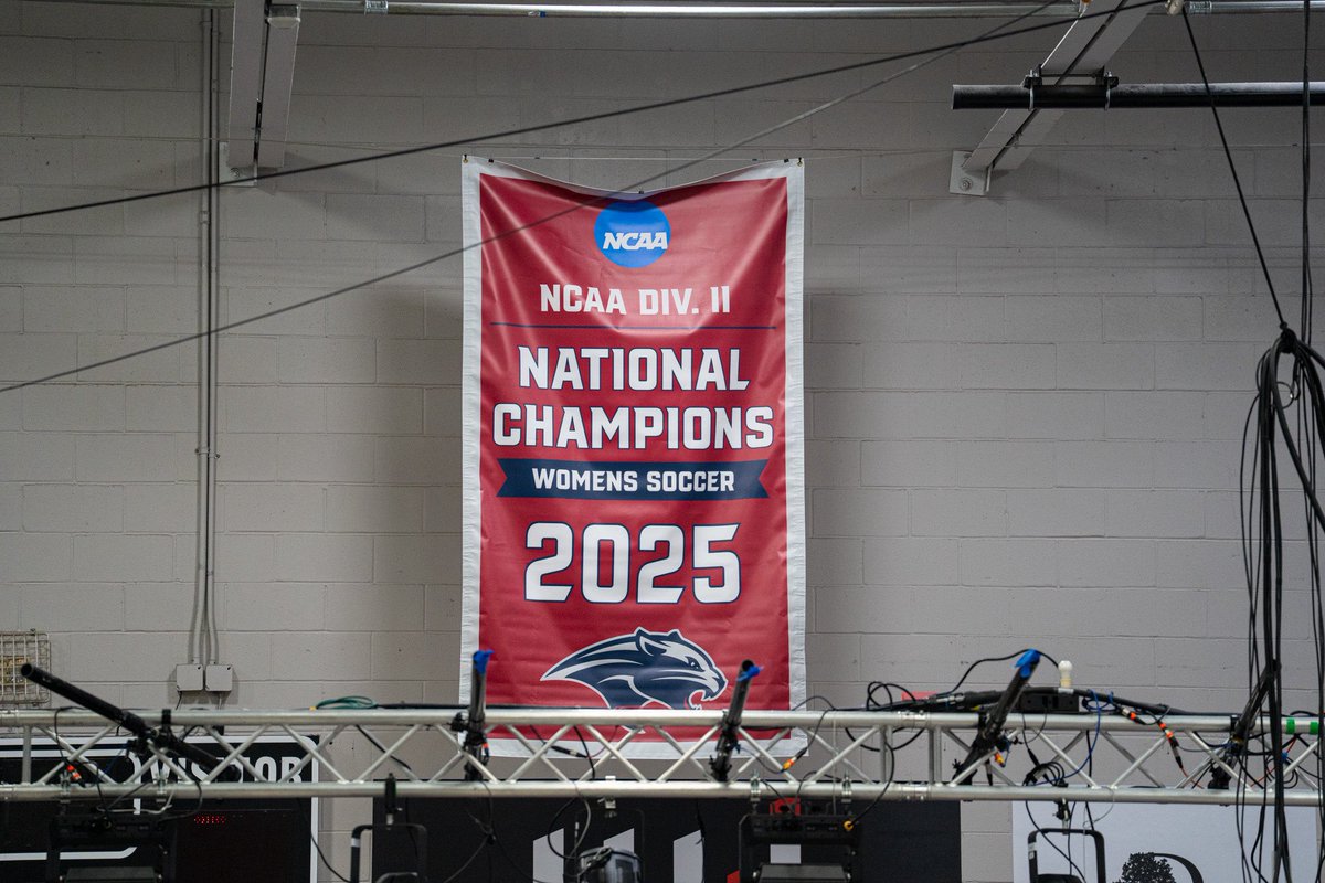 FloridaTechWSOC's tweet photo. Banner = Raised 

#GoPanthers | #TechBuilt https://t.co/MU2Hd0OnQy