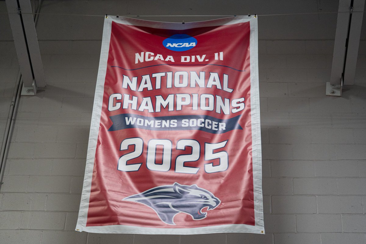 FloridaTechWSOC's tweet photo. Banner = Raised 

#GoPanthers | #TechBuilt https://t.co/MU2Hd0OnQy