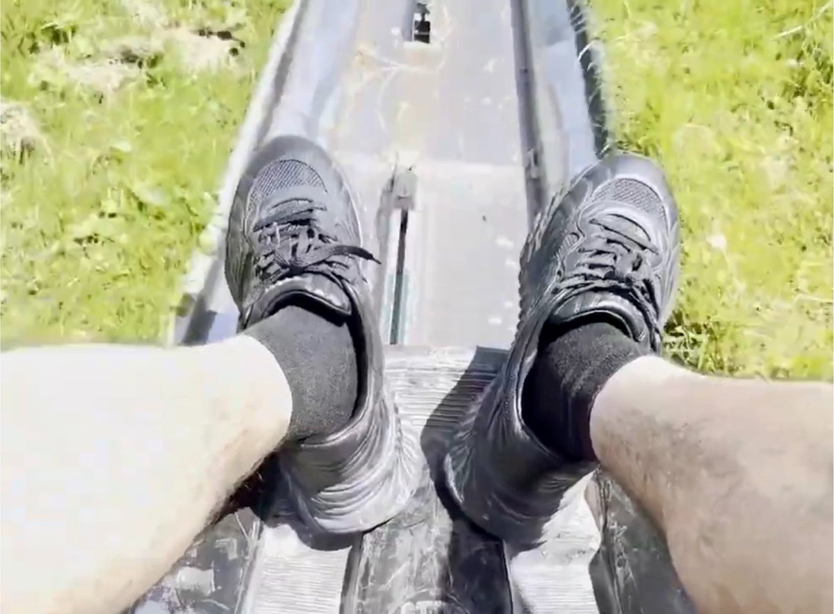Stefylla's tweet photo. Today I could tick off something off my Yizhan 🪣 list, I managed to ride THAT toboggan 🇨🇭🫣💛
They don’t allow videos on the ride down anymore, but sneaked one while getting dragged back 🫣
Tried to channel you XZ, but impossible feat 🥹💛
(the ⛰️here are seriously GORGEOUS) https://t.co/U4r64RTE22