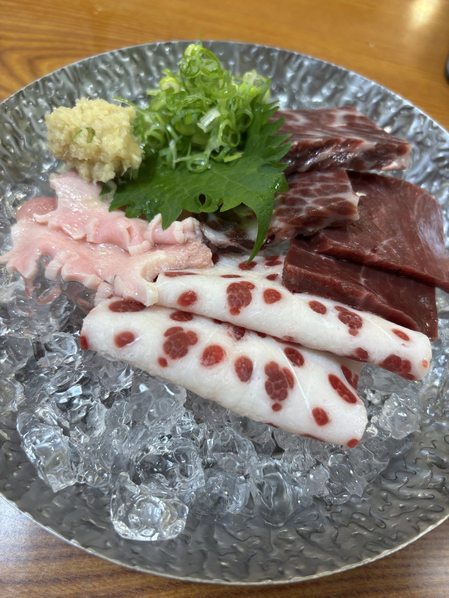 TKBK2's tweet photo. 鯨 https://t.co/v09XCVhDf4