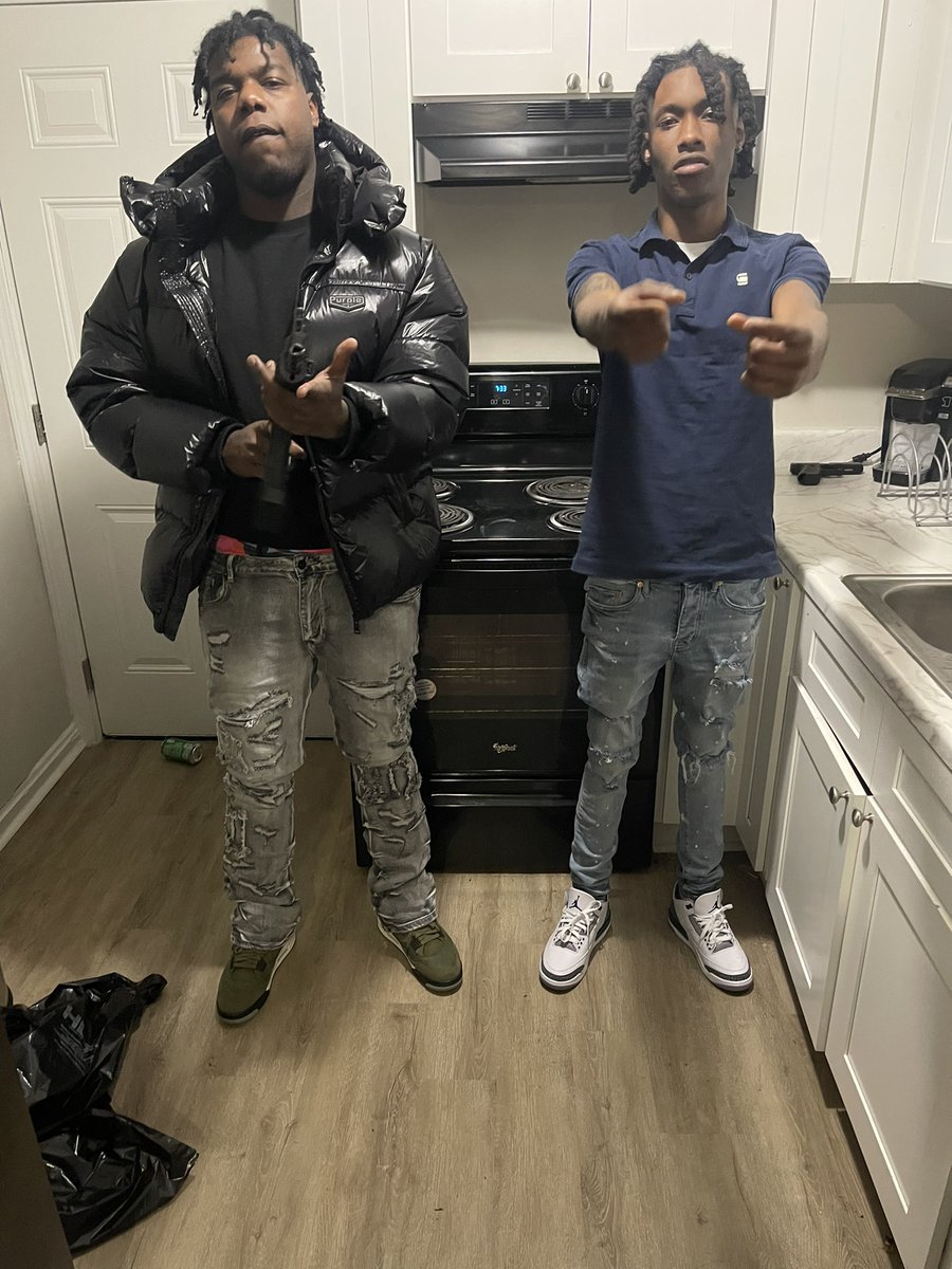 lildeman60's tweet photo. Fuck a shirt I tat my dead bruddas on my face🔟! https://t.co/hcrk9zBLA2
