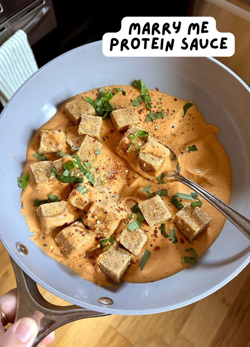 liveeatlearn's tweet photo. This sauce is made from blending silken tofu! So creamy and high-protein (also vegan!) https://t.co/gWowEj0aJ9 https://t.co/bMql8YY4mT