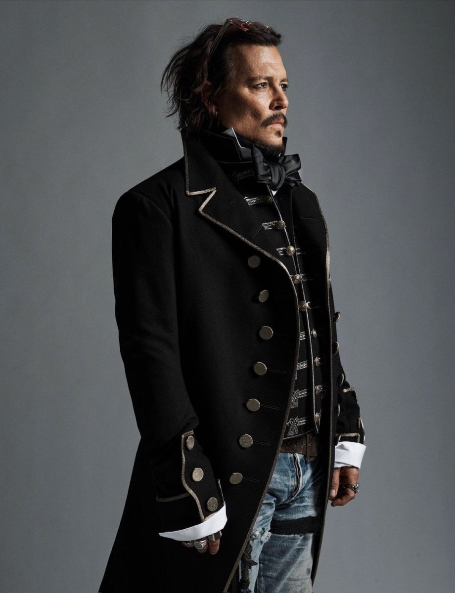 GatsbyV82246's tweet photo. @libby_priest323 Johnny Depp Unveils
Striking Dior Sauvage
Extrait Campaign Images
#TRENDINGTodaysNews
#TopGrokStory https://t.co/phnD08y0PH