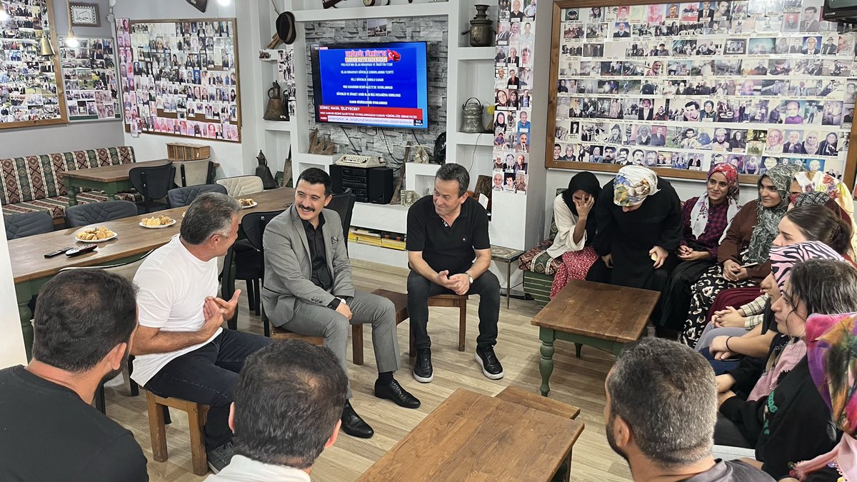 TCPERSEMBE's tweet photo. Kaymakamımız Sayın Burak AKELLER, Diyarbakır’ın Kulp ilçesinden fındık hasadı için Beyli Mahallemize gelen vatandaşlarımızı ziyaret etti.

Hasat süreci ve yürütülen çalışmalar hakkında vatandaşlarımızla sohbet eden Kaymakamımız, kendilerine kolaylıklar ve bereketli bir sezon temennisinde bulundu.