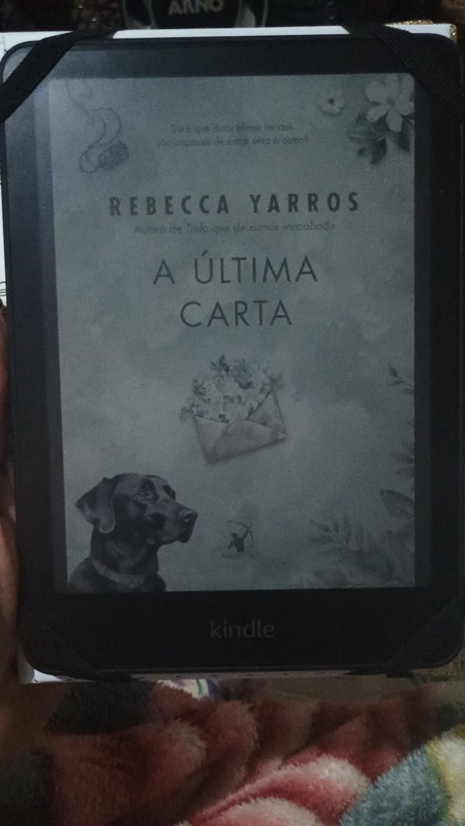 oliverdaniel22's tweet photo. Nessa leitura aqui. Prometendo muitas emoções. #ClubeRenault https://t.co/kNS3PLzKO7