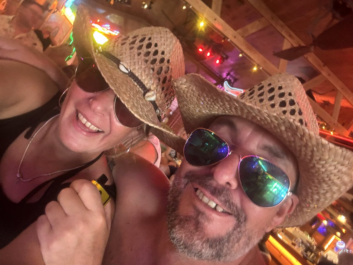 KellyLlewellyn8's tweet photo. I’m officially broken, Benidorm has ruined me 4 nights in, I’m ready for the scrap heap . Another three to go , pray 🙏🏻 for me or send help 😭🙈🤣 https://t.co/i9MkFpsO9V