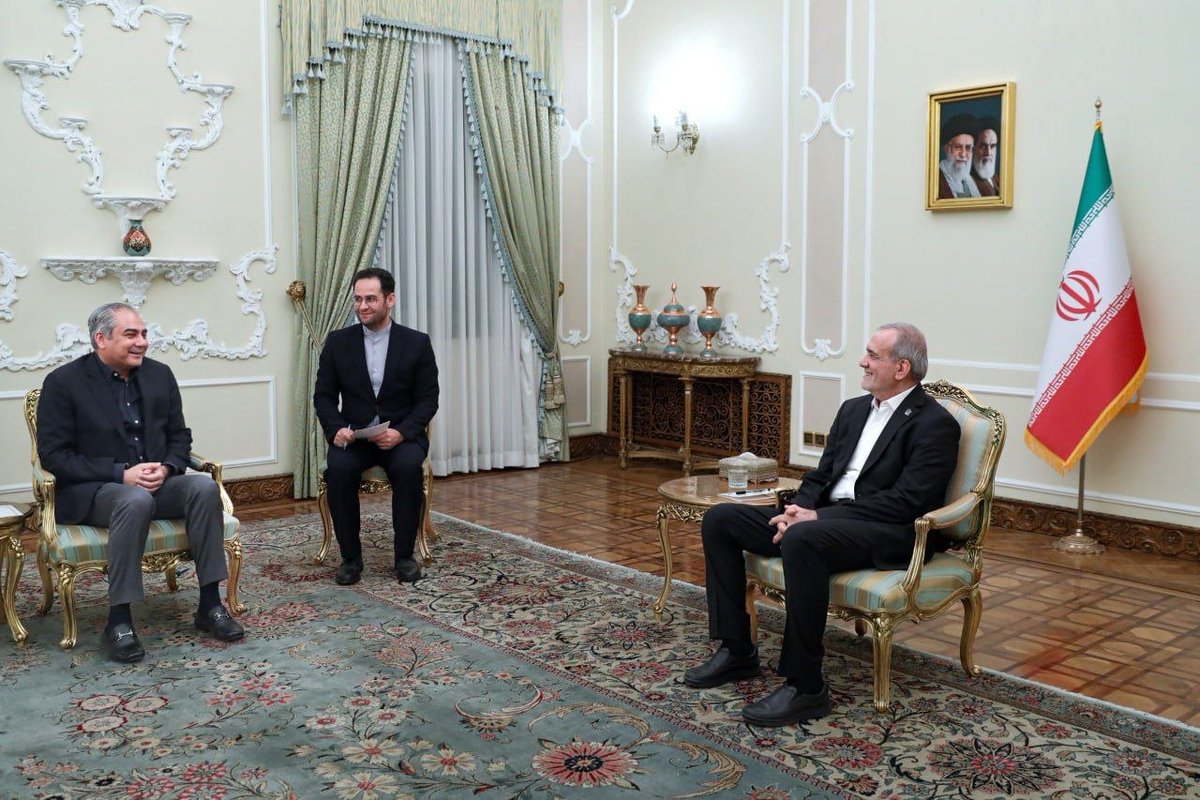 PressTV's tweet photo. Iran’s President Masoud Pezeshkian met and held talks with Pakistan’s Interior Minister Syed Mohsin Naqvi.

Follow: https://t.co/boCY50qfi9 https://t.co/CgDZB7ruL3