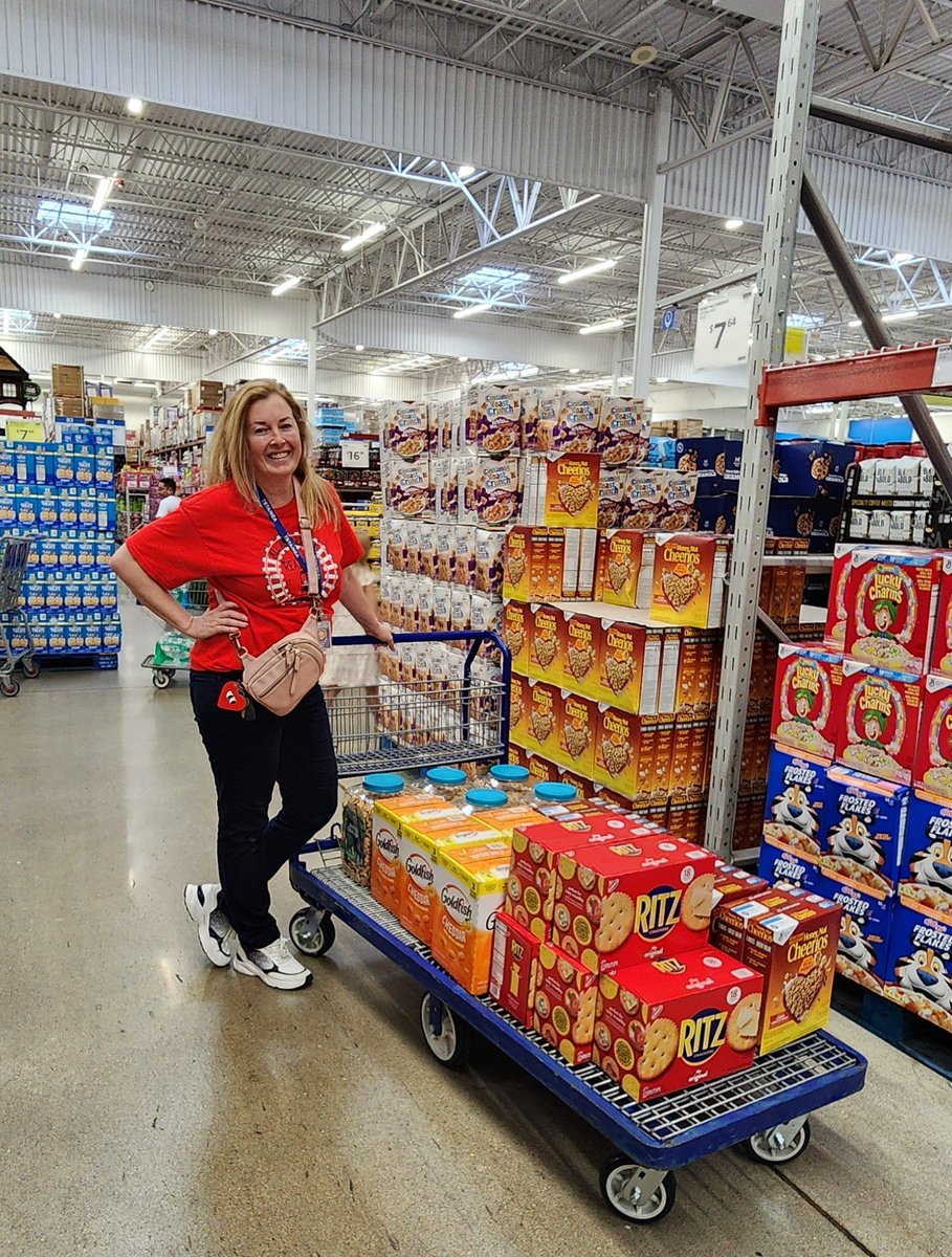 tamtamwise's tweet photo. Pre-K teachers know…snacks are serious business! 😂🛒 Stocked up and ready for our little learners! ❤️🍎 #PreK #BackToSchool #TeacherLife @Aliefsneed https://t.co/hAjWi3u6p5