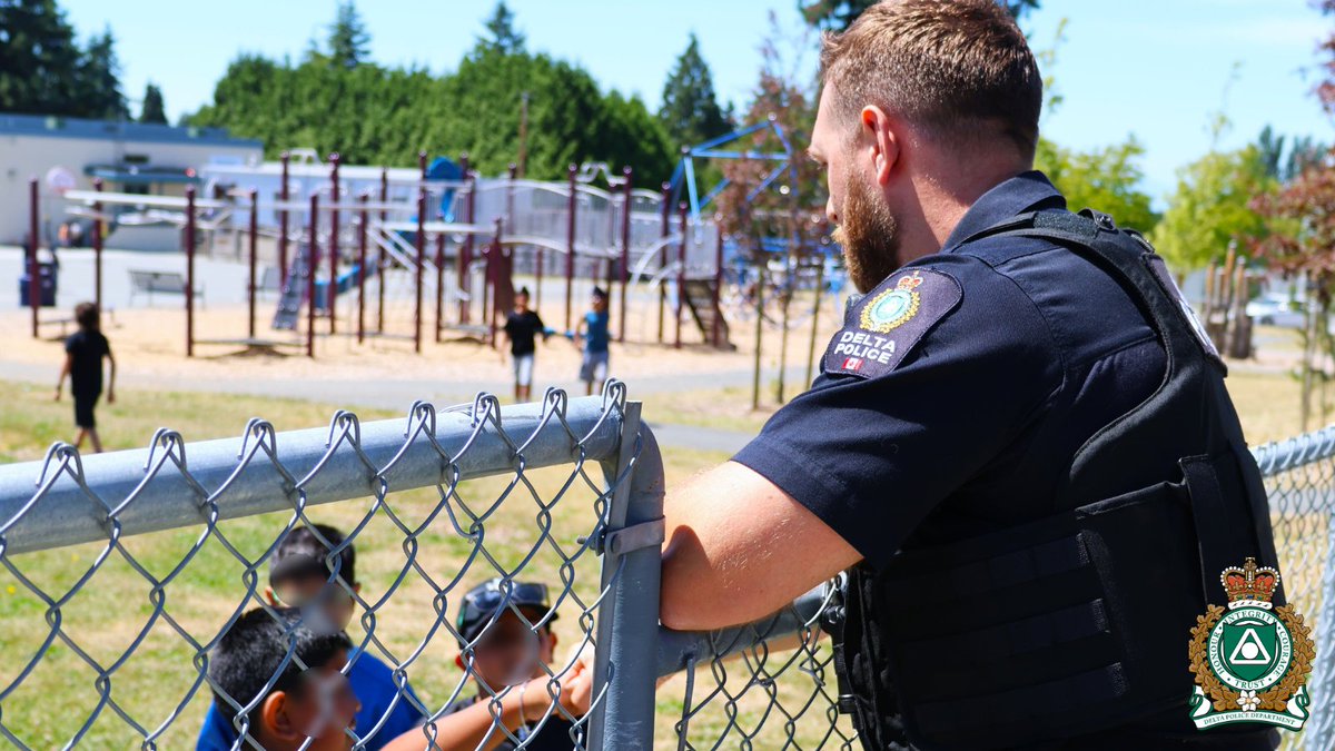 deltapolice's tweet photo. This International Youth Day, we’re celebrating the young people who make Delta a better place.

From our volunteers who give their time and energy to making our community safer, to our annual Student Police Academy, there is no shortage of examples of young people stepping up to learn, lead and make a difference.

Delta Police is proud to connect with youth in our schools and throughout the community as we work together to build a brighter, stronger tomorrow.

#InternationalYouthDay #DeltaPolice