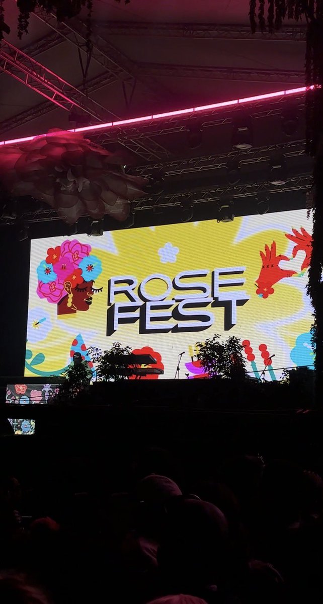 __masana_'s tweet photo. ROSEFEST, you owe me NOTHING!🥹❤️ https://t.co/sVwjxtQvf4