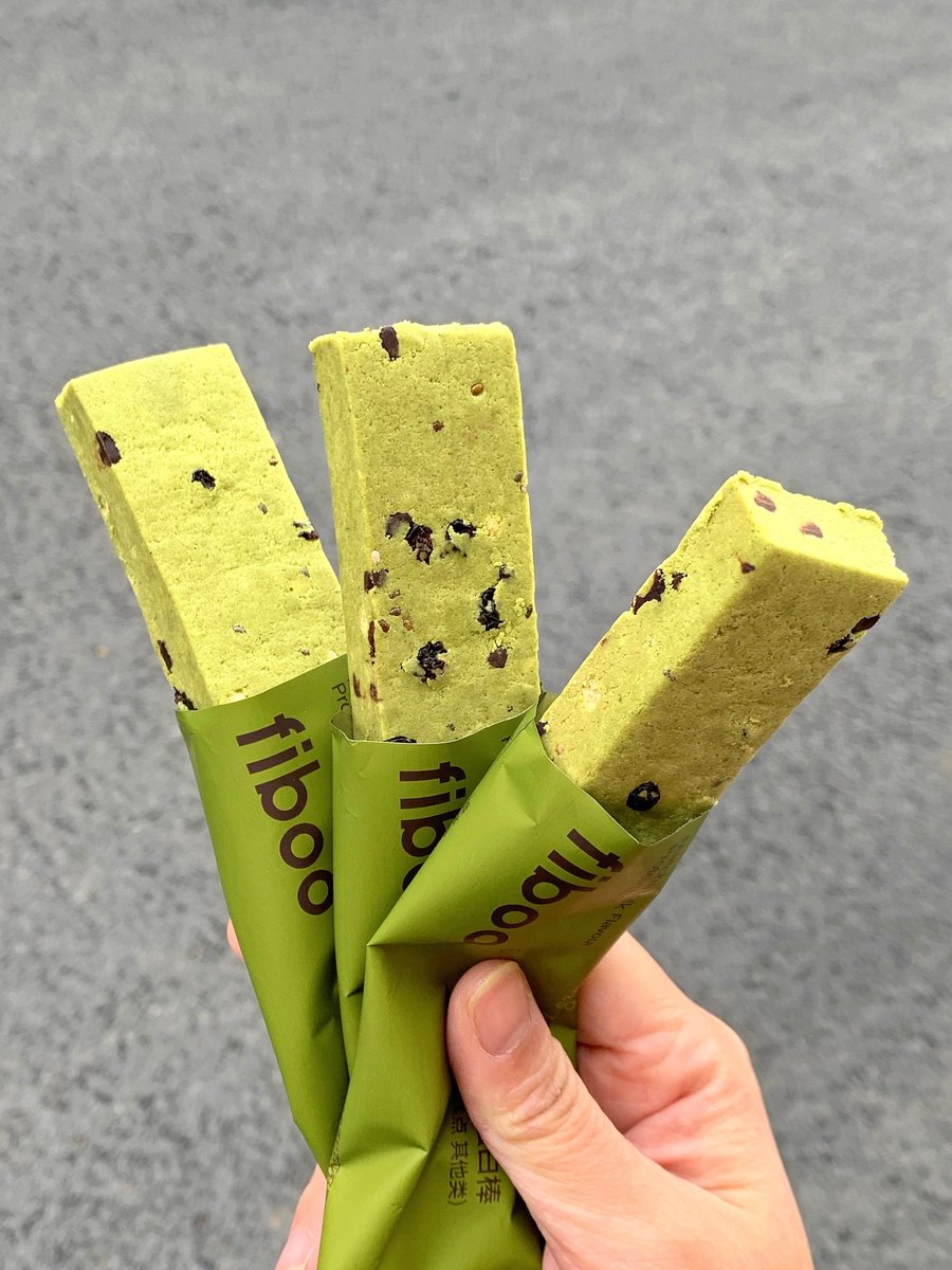 Tony62159508's tweet photo. Loved the matcha Pocky I grabbed from the convenience store today—crispy, sweet, just enough matcha kick! Who’s down for a snack swap this weekend https://t.co/CmGlzAXaek