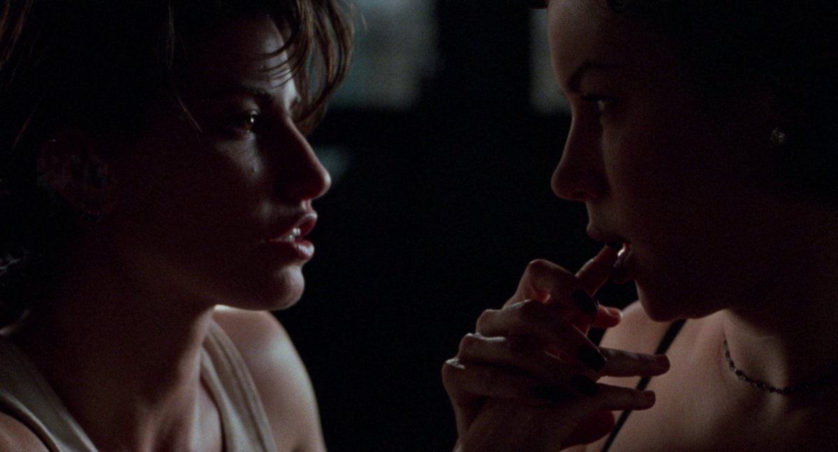 Retrofilmm's tweet photo. BOUND
(1996, The Wachowskis) https://t.co/GvF7lRyVM1