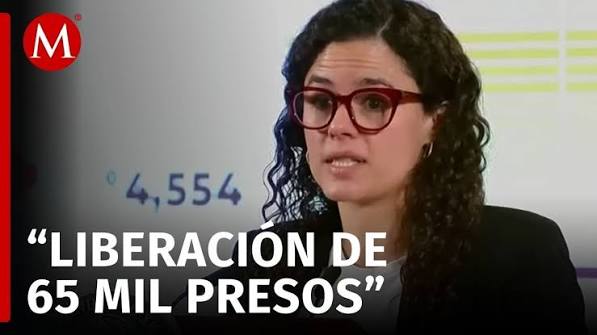 rafaborbolla's tweet photo. Dice el Gobierno que como las cárceles están llenas, Luisa María Alcalde va a revisar cómo sacar más rápido a los presos por "delitos menores" y sin sentencia. Sutil manera de admitir que el sistema judicial no puede dictar sentencias a tiempo: mejor abrir las puertas que resolver el rezago, si no caben en las celdas, ¡pues que sigan la fiesta afuera! 🥳 Abrazos, no rejas.
#Mañanera #SeguridadDePrimera #México #JusticiaExpress