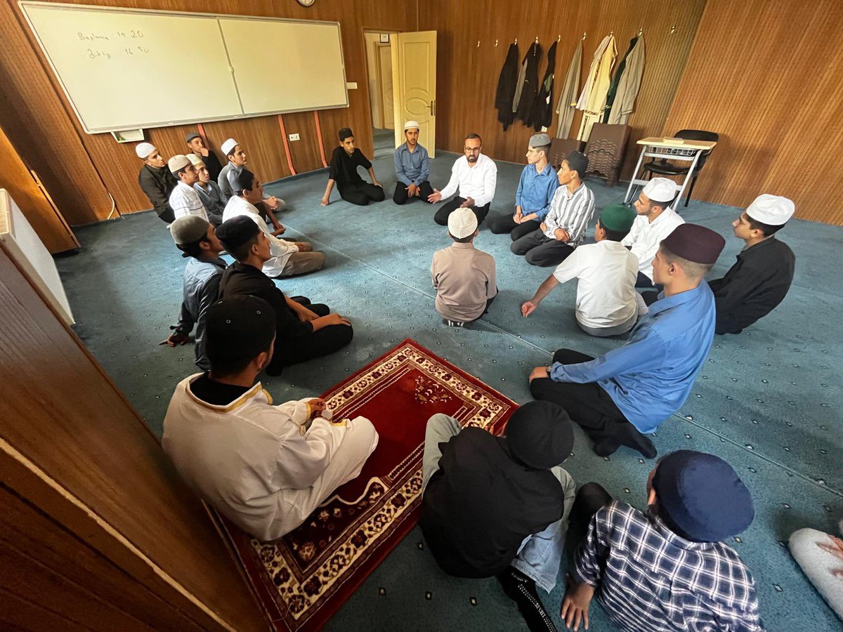GrpnrMuftuluk's tweet photo. İlçe Müftülüğümüze bağlı Arkboyu Yatılı Erkek Hafızlık Kur’an Kursu’nda eğitim-öğretim gören hafızlık öğrencilerimize yönelik Temel Dini Bilgiler ve Tecvit Sınavı gerçekleştirilmiştir.
@kasim___demir https://t.co/xcb8ooc4vk